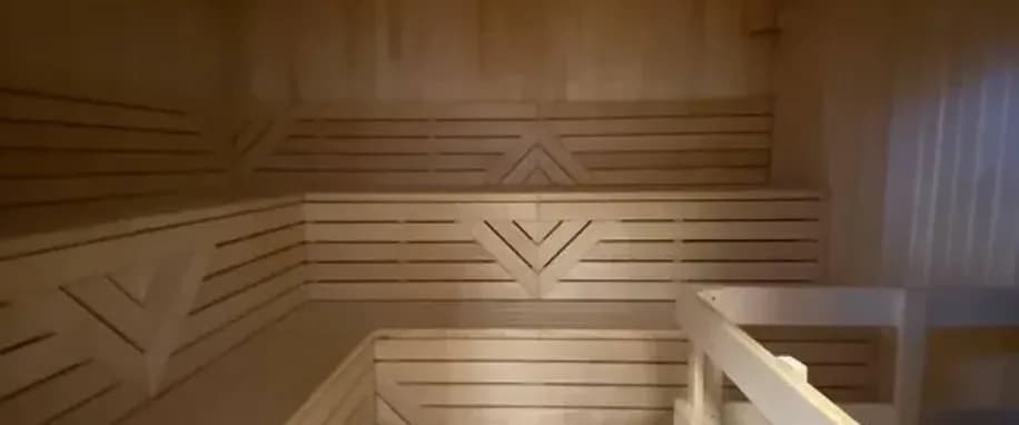 gallery slide