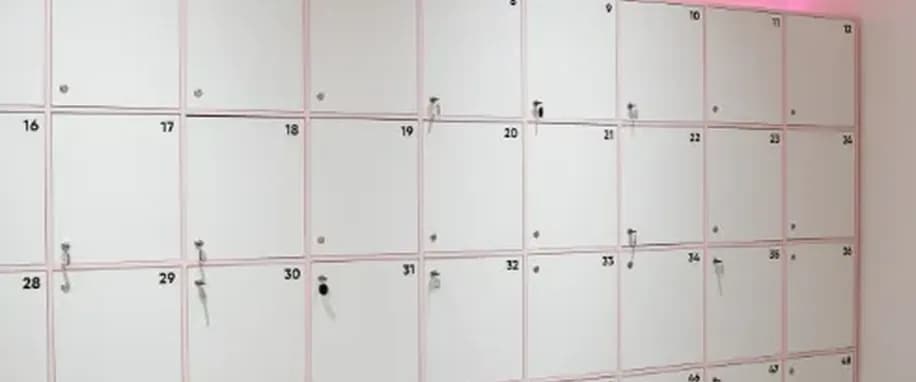 gallery slide