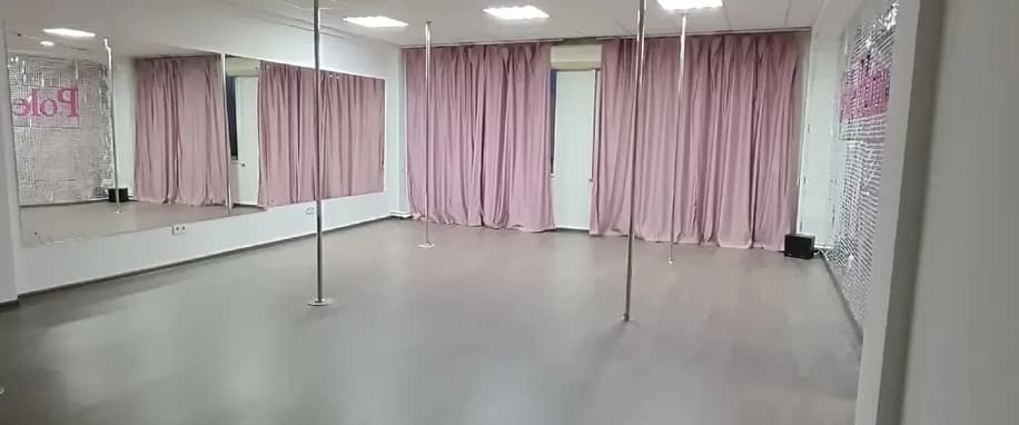 gallery slide