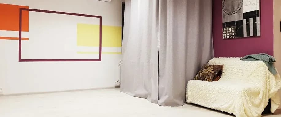 gallery slide