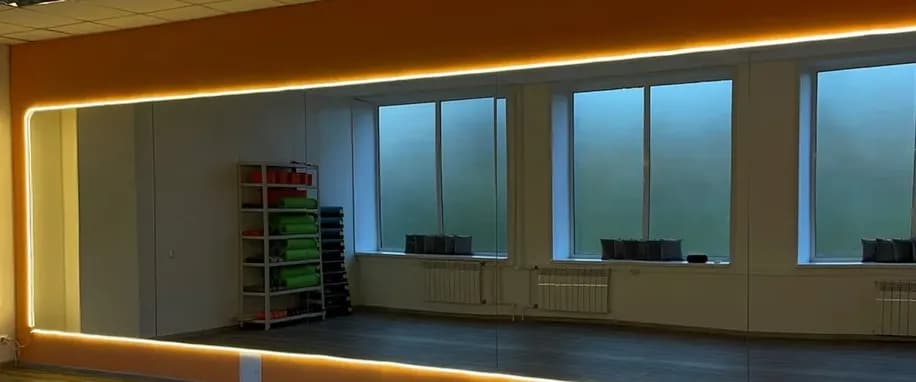 gallery slide