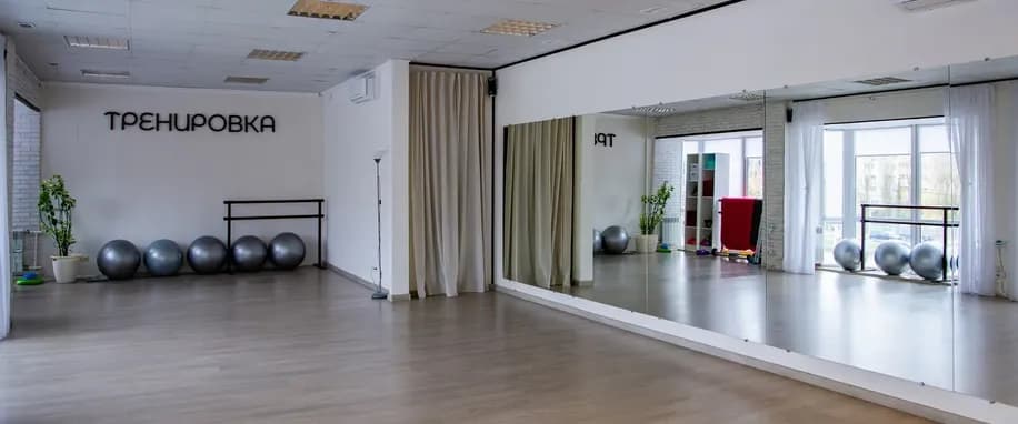 gallery slide