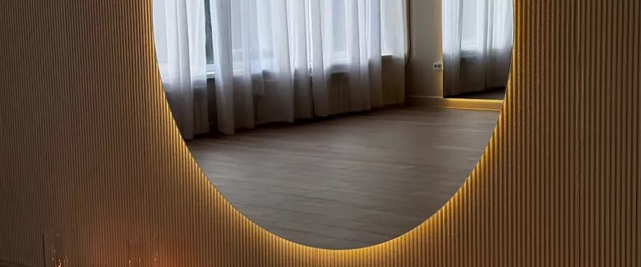 gallery slide