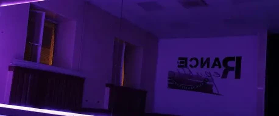 gallery slide