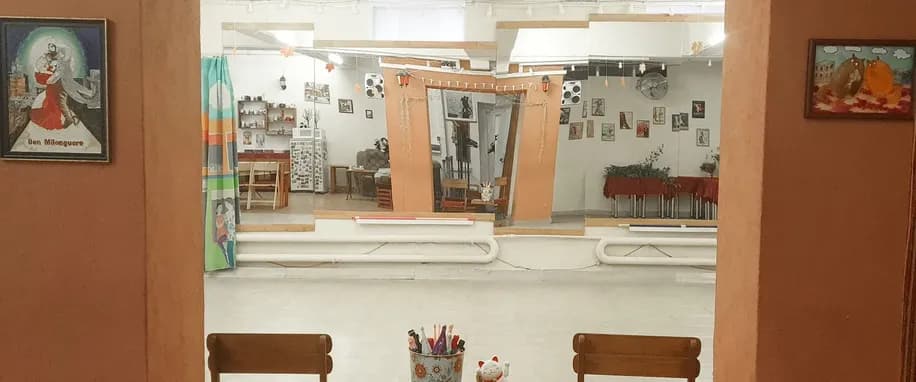 gallery slide