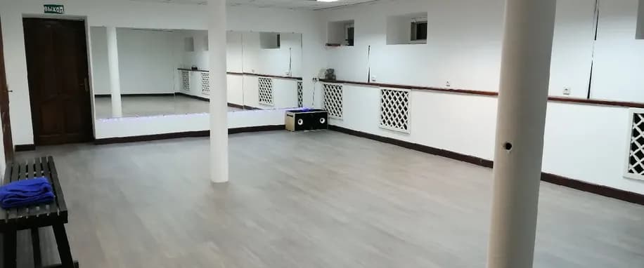 gallery slide