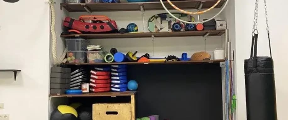 gallery slide