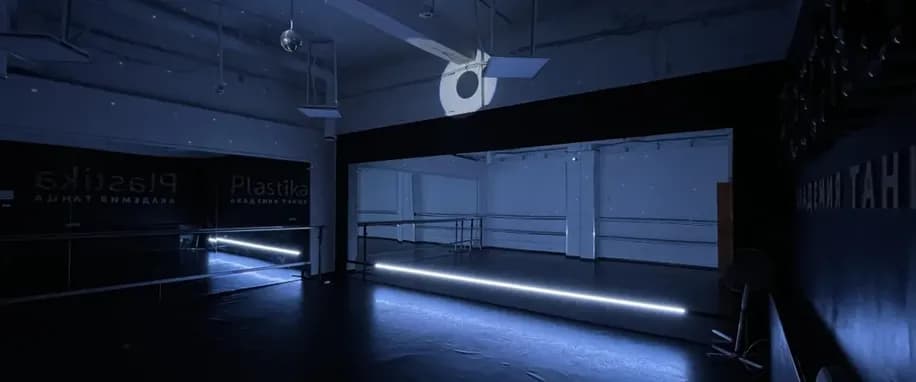 gallery slide
