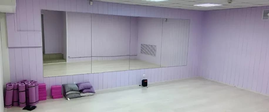 gallery slide