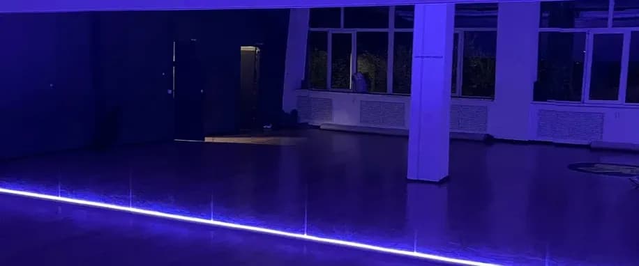 gallery slide