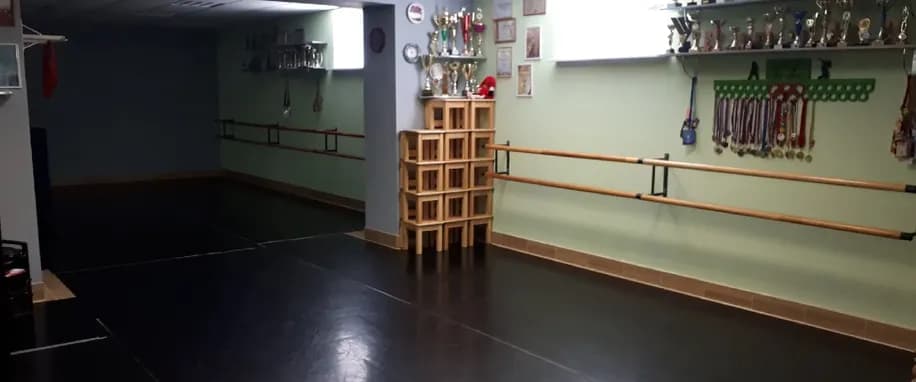 gallery slide