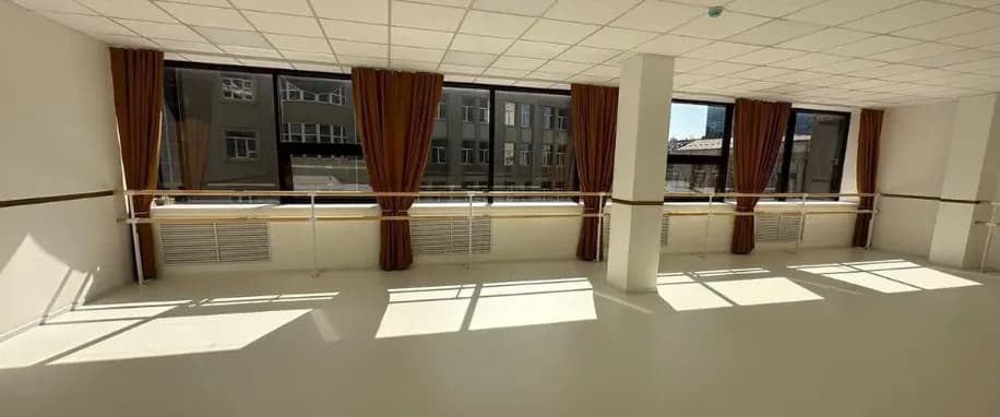 gallery slide