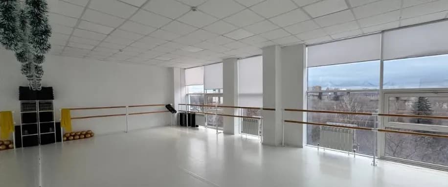 gallery slide